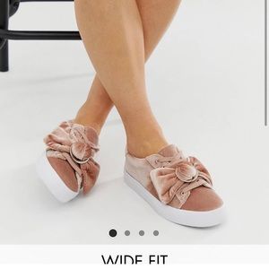 ASOS wife fit bow slip on sneakers pink US 8